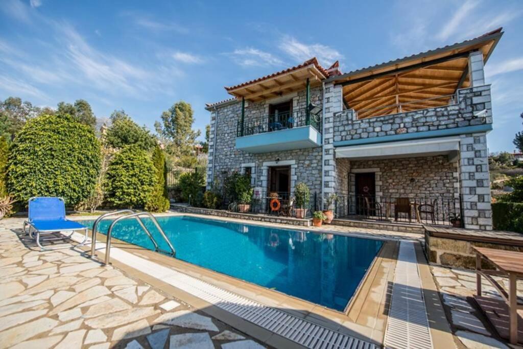 Kelly'S Villa In Stoupa Neokhorion  Exterior foto