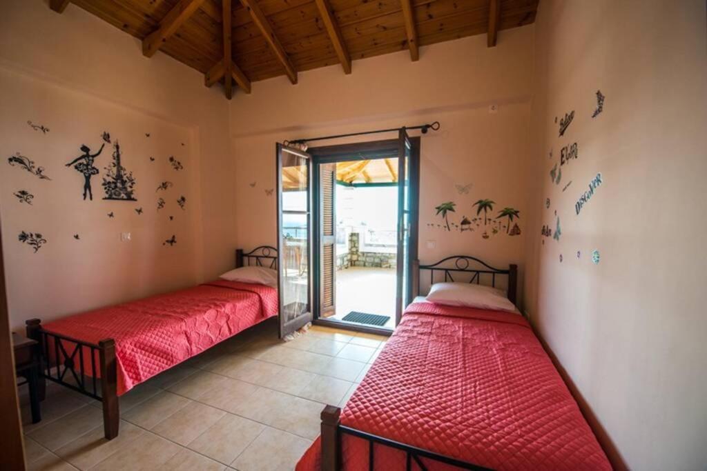 Kelly'S Villa In Stoupa Neokhorion  Exterior foto